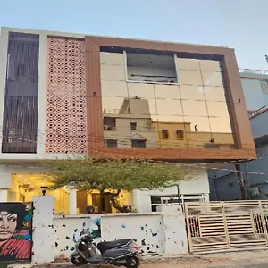 Hotel Triveni International ***